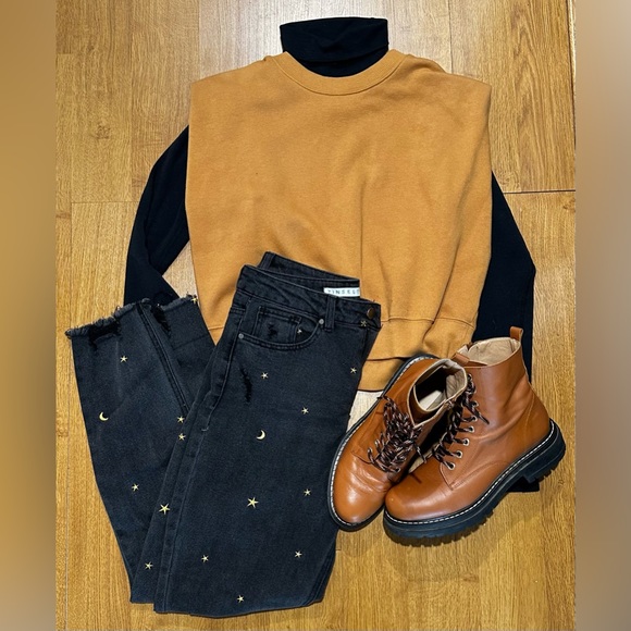 Tinseltown Distressed Black Decorative Jeans - Picture 1 of 7